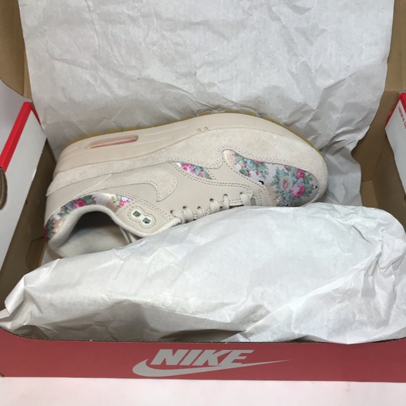 Nike Air Max 1 Floral Desert Suede Lifestyle Shoes - Picture 7 of 8